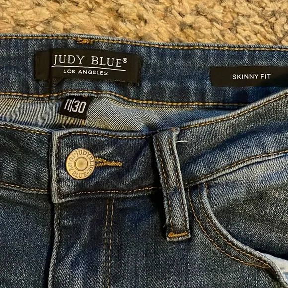 Judy Blue Buffalo plaid patched skinny fit jeans - Picture 3 of 5